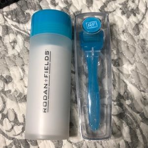 Rodan and fields roller w/ 2 wrinkle filler patch
